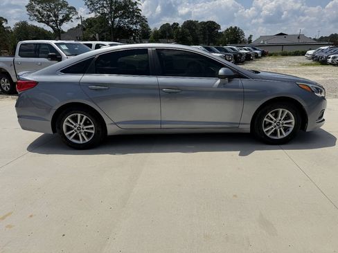 Used 2017 Hyundai Sonata SE FWD image 7