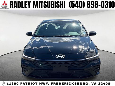 Used 2025 Hyundai Elantra Hybrid FWD image 22