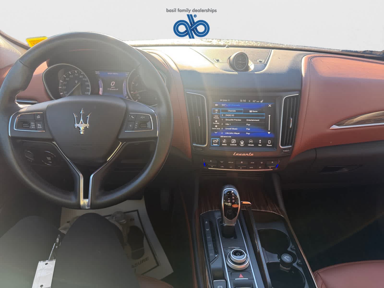 Used 2017 Maserati Levante w/ Luxury Package AWD/4WD image 16