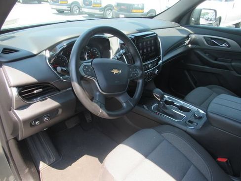 Used 2023 Chevrolet Traverse LT AWD/4WD image 9