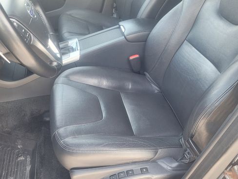 Used 2015 Volvo XC60 T6 Platinum w/ Climate Package image 11