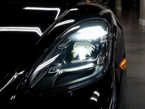 Used 2020 Porsche 718 Cayman GT4 RWD image 68