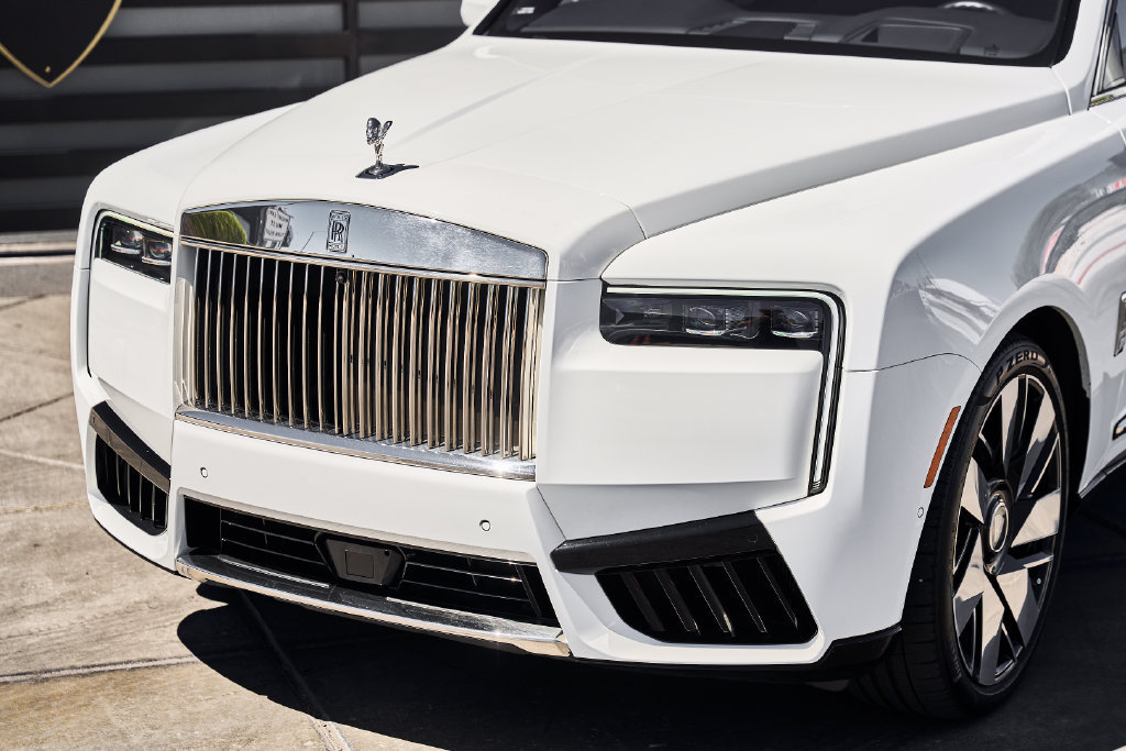 Used 2025 Rolls-Royce Cullinan AWD/4WD image 6