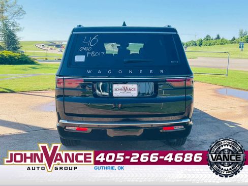 Used 2024 Jeep Wagoneer 4WD image 6