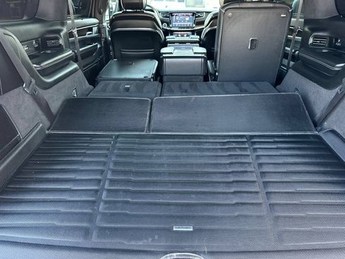 Used 2023 Jeep Grand Wagoneer Series II AWD/4WD image 18