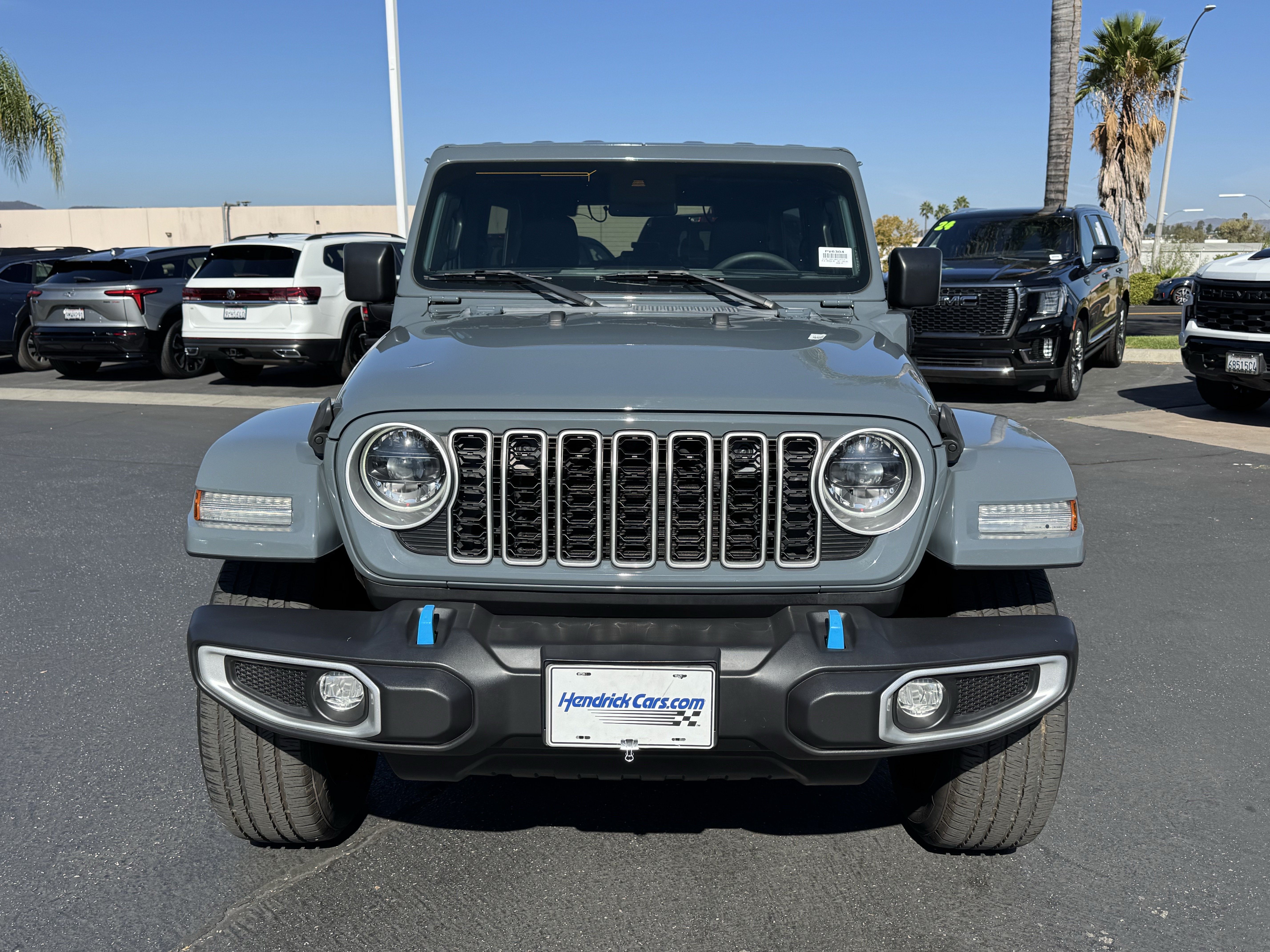 Used 2024 Jeep Wrangler Unlimited Sahara AWD/4WD image 3