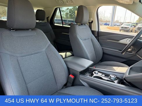 Certified 2025 Ford Explorer Active RWD image 23