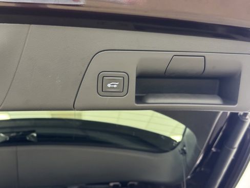 Used 2023 Buick Envision Avenir image 27