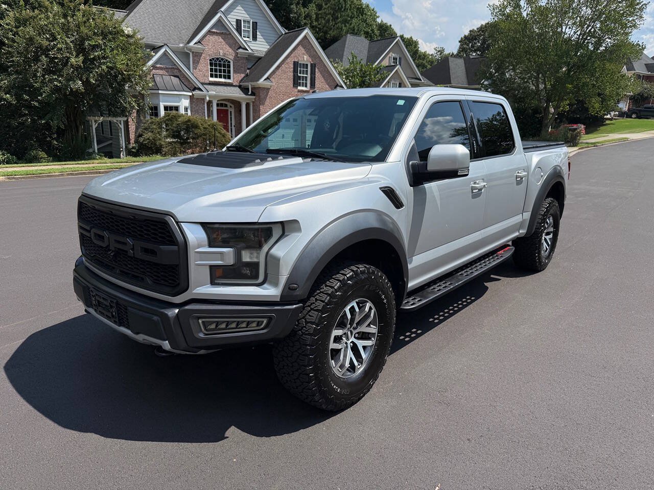 Used 2017 Ford F150 Raptor w/ Equipment Group 802A Luxury AWD/4WD image 2