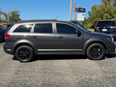 Used 2020 Dodge Journey SE w/ Blacktop Package image 2