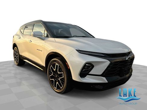 Certified 2023 Chevrolet Blazer RS w/ Driver Confidence II Package image 1
