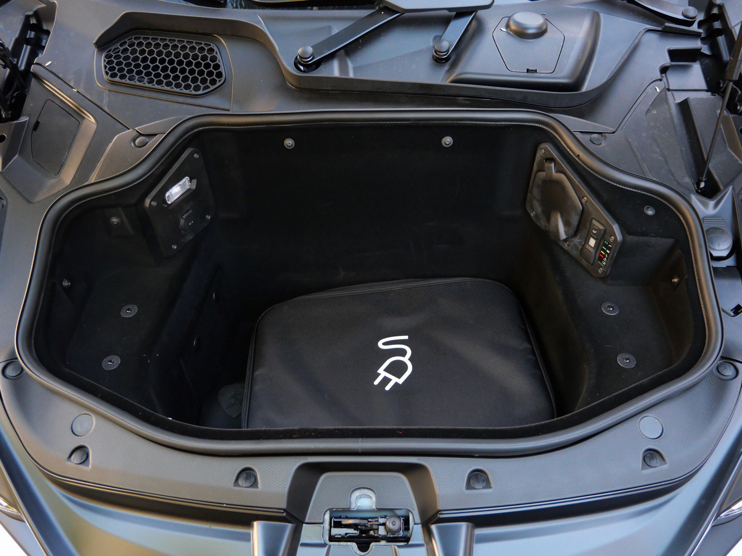 Used 2024 Lamborghini Revuelto AWD/4WD image 22