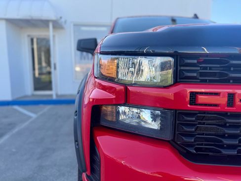 Used 2019 Chevrolet Silverado 1500 Custom image 10