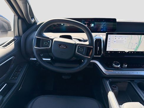 New 2026 Ford Expedition Platinum image 27