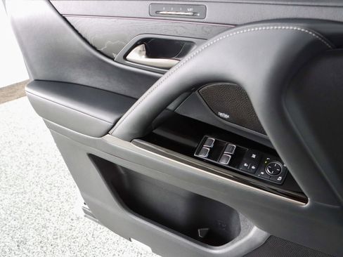 Used 2025 Lexus LX 600 4WD w/ Luxury Package image 25