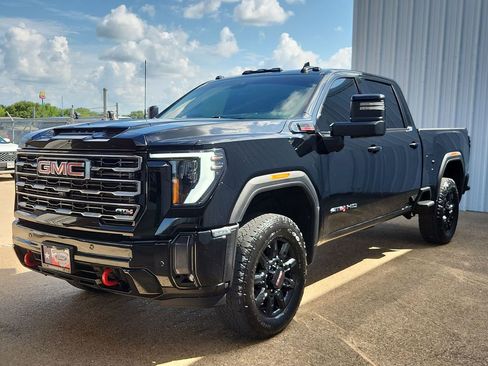 Used 2024 GMC Sierra 2500 AT4 w/ AT4 Preferred Package AWD/4WD image 19