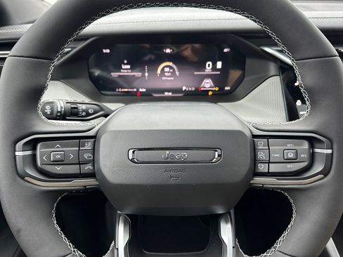 New 2026 Jeep Cherokee Limited image 25