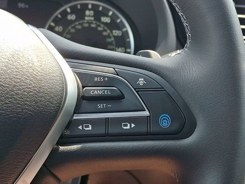Used 2025 INFINITI QX55 Essential AWD/4WD image 23