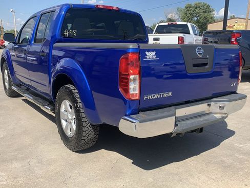 Used 2012 Nissan Frontier SV RWD image 4