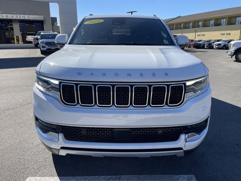 Used 2022 Jeep Wagoneer Series II image 2