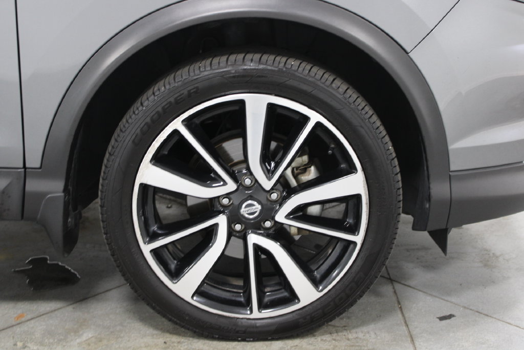 Used 2019 Nissan Rogue Sport SL w/ Premium Package FWD image 65