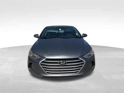 Used 2017 Hyundai Elantra SE FWD image 8