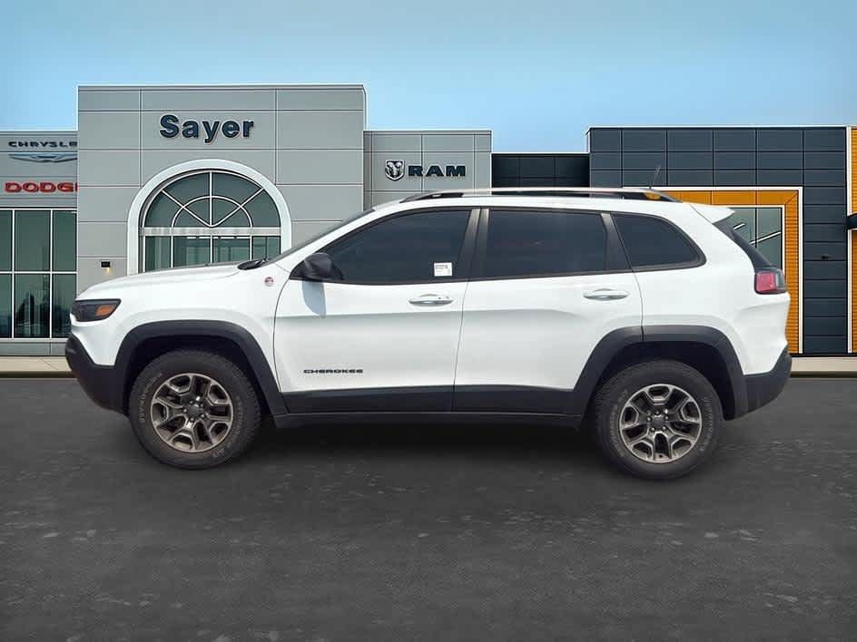 Used 2021 Jeep Cherokee Trailhawk w/ Trailer Tow Group AWD/4WD image 2