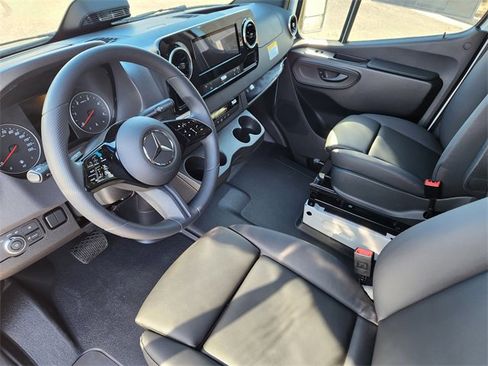 New 2026 Mercedes-Benz Sprinter 2500 image 7