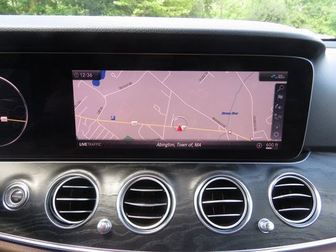 Used 2020 Mercedes-Benz E 350 4MATIC Sedan image 23