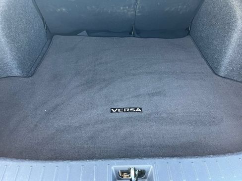 Used 2025 Nissan Versa SV FWD image 31