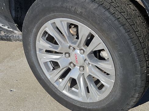 Certified 2023 GMC Yukon XL Denali image 11