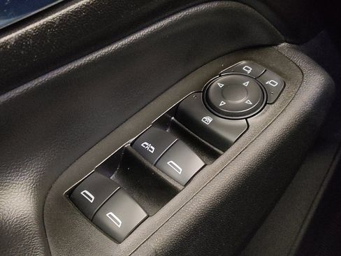 Used 2021 Chevrolet Equinox LT FWD image 27