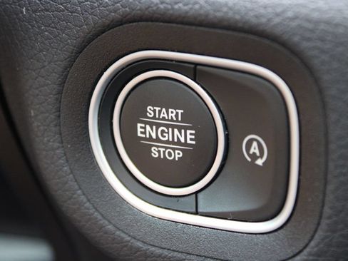 Used 2023 Mercedes-Benz GLS 580 4MATIC image 26