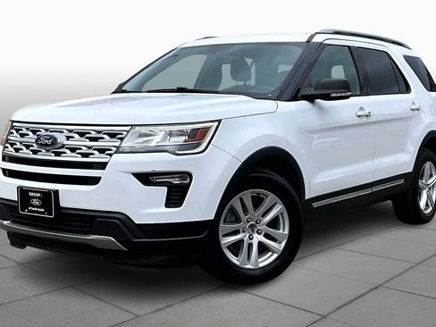 Used 2019 Ford Explorer XLT w/ Equipment Group 201A image 33