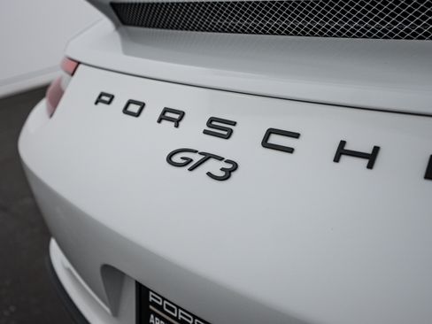 Certified 2018 Porsche 911 GT3 image 27