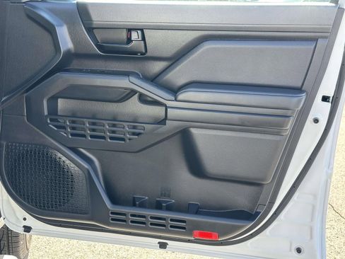 Used 2025 Toyota Tacoma SR w/ SR Upgrade Package image 27