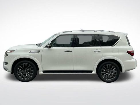 Used 2024 Nissan Armada Platinum w/ Captain's Chairs Package image 3