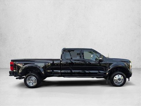 Used 2026 Ford F450 Platinum w/ FX4 Off-Road Package AWD/4WD image 4