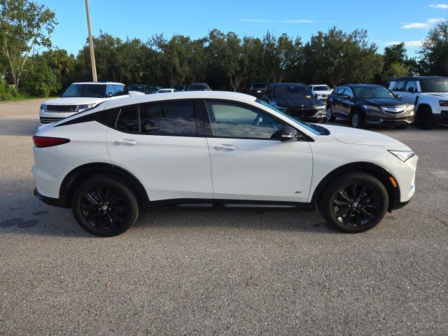 Used 2025 Buick Envista Sport Touring w/ Convenience I Package FWD image 6