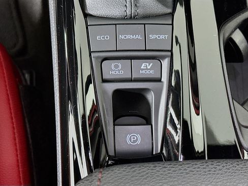 Used 2025 Toyota Camry XSE FWD image 25