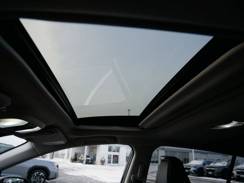 Certified 2024 Subaru Crosstrek 2.5i Limited w/ Crosstrek Mirror Package image 32