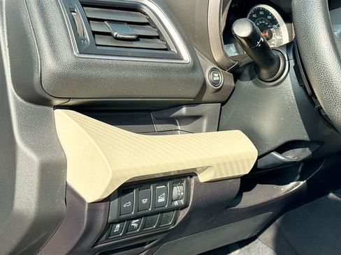 Used 2020 Subaru Ascent Premium w/ Convenience Package image 12