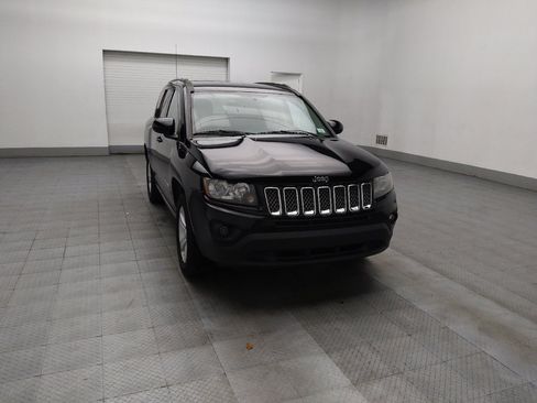 Used 2016 Jeep Compass Latitude image 13