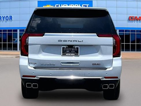 New 2026 GMC Yukon Denali w/ Denali Reserve Package AWD/4WD image 4