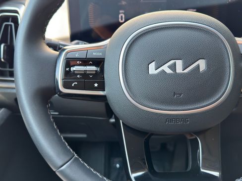 Used 2025 Kia Sorento S w/ Panoramic Sunroof Package FWD image 20