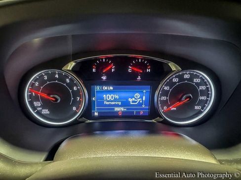 Used 2023 GMC Acadia SLE w/ Elevation Edition FWD image 4