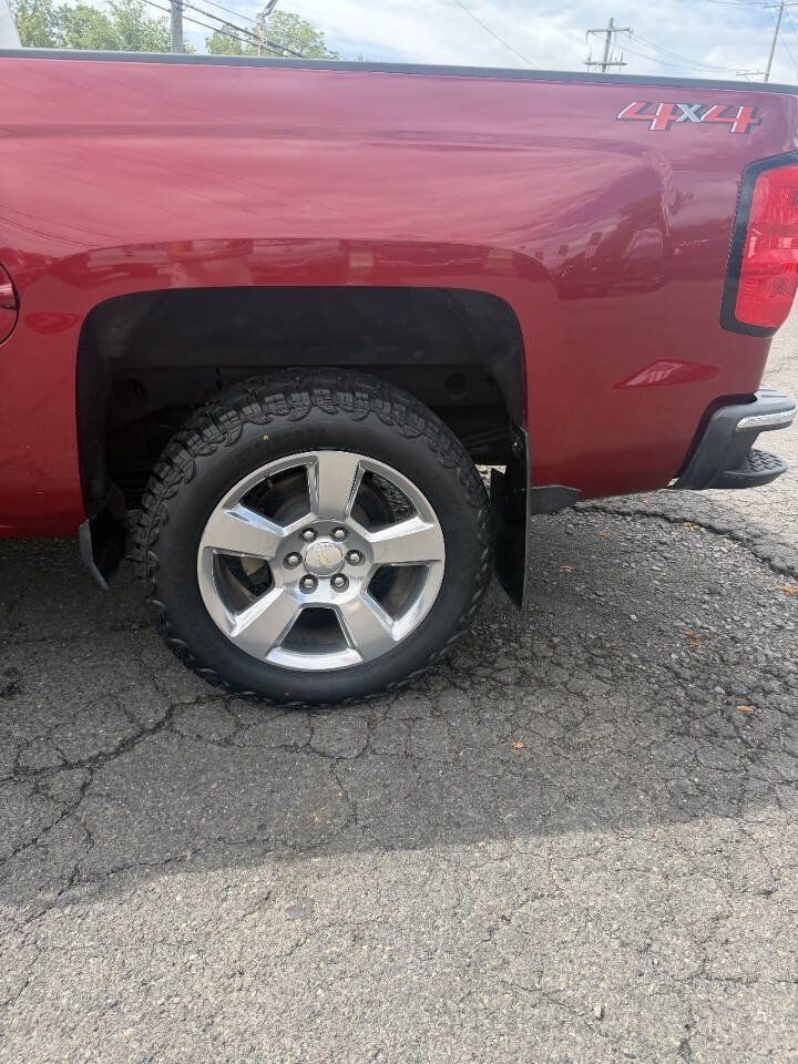 Used 2018 Chevrolet Silverado 1500 LT w/ All Star Edition AWD/4WD image 14