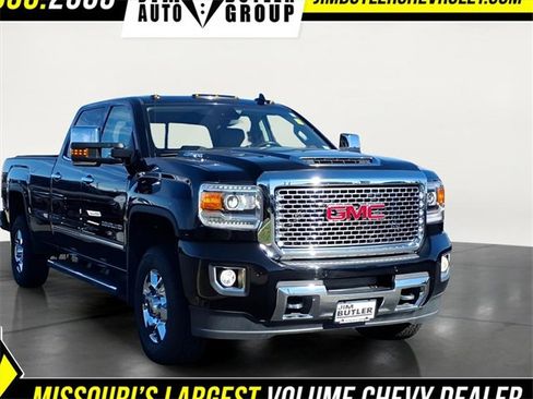 Used 2017 GMC Sierra 3500 Denali w/ Duramax Plus Package image 6