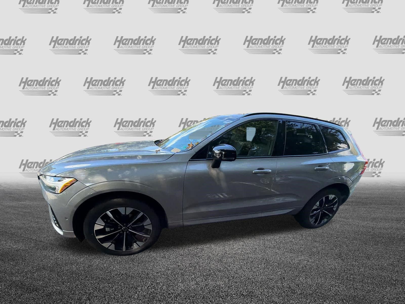 Used 2026 Volvo XC60 B5 Plus AWD/4WD image 11