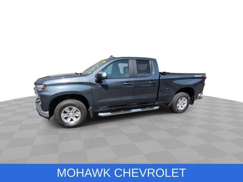 Used 2021 Chevrolet Silverado 1500 LT w/ Bed Protection Package AWD/4WD image 4